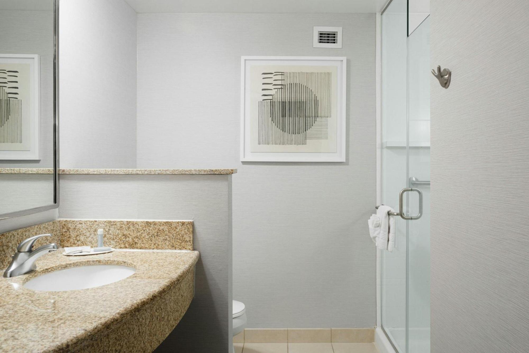 Hotel Courtyard By Marriott