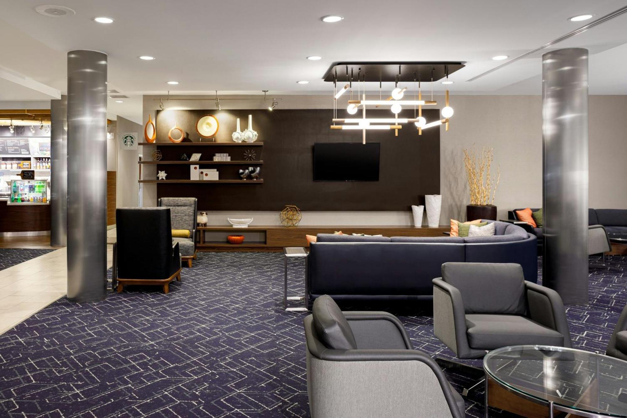 Courtyard By Marriott Hotel 3*